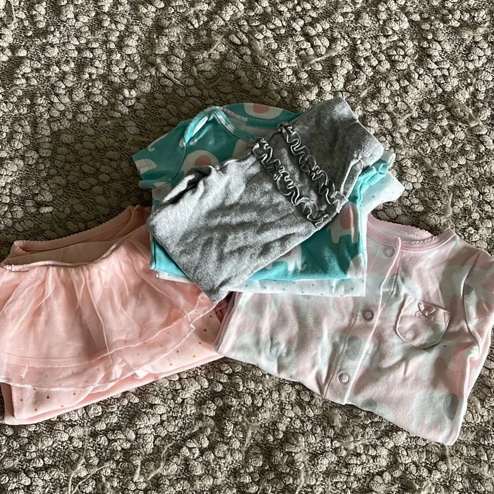 Carter’s Baby Girl Bundle-Size 6 months‎